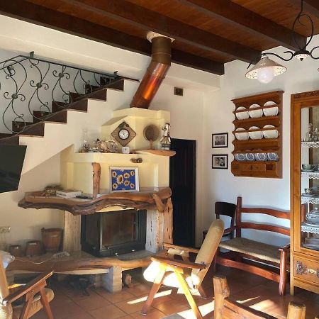 Aventina Holiday Home Burcei Exteriér fotografie