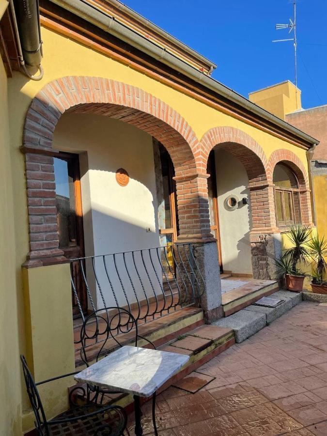 Aventina Holiday Home Burcei Exteriér fotografie