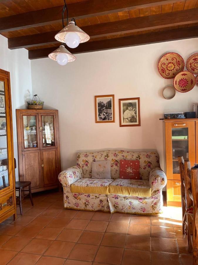 Aventina Holiday Home Burcei Exteriér fotografie