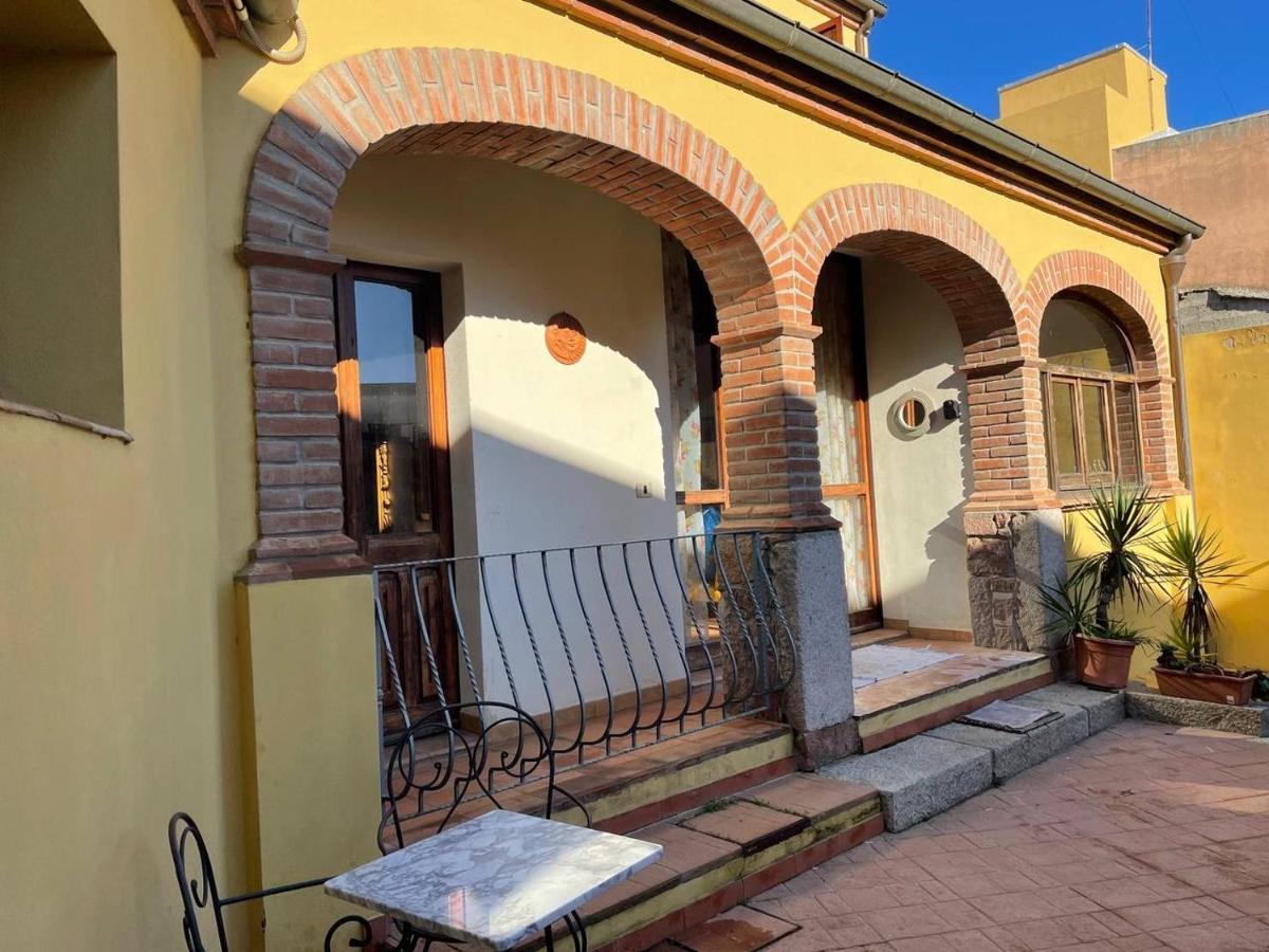 Aventina Holiday Home Burcei Exteriér fotografie