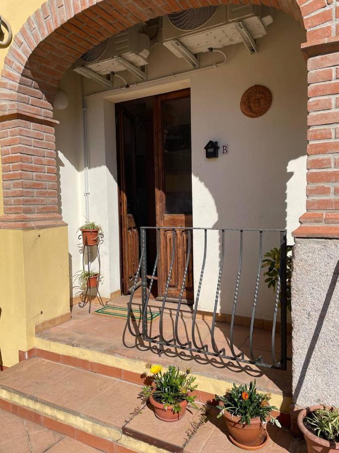 Aventina Holiday Home Burcei Exteriér fotografie